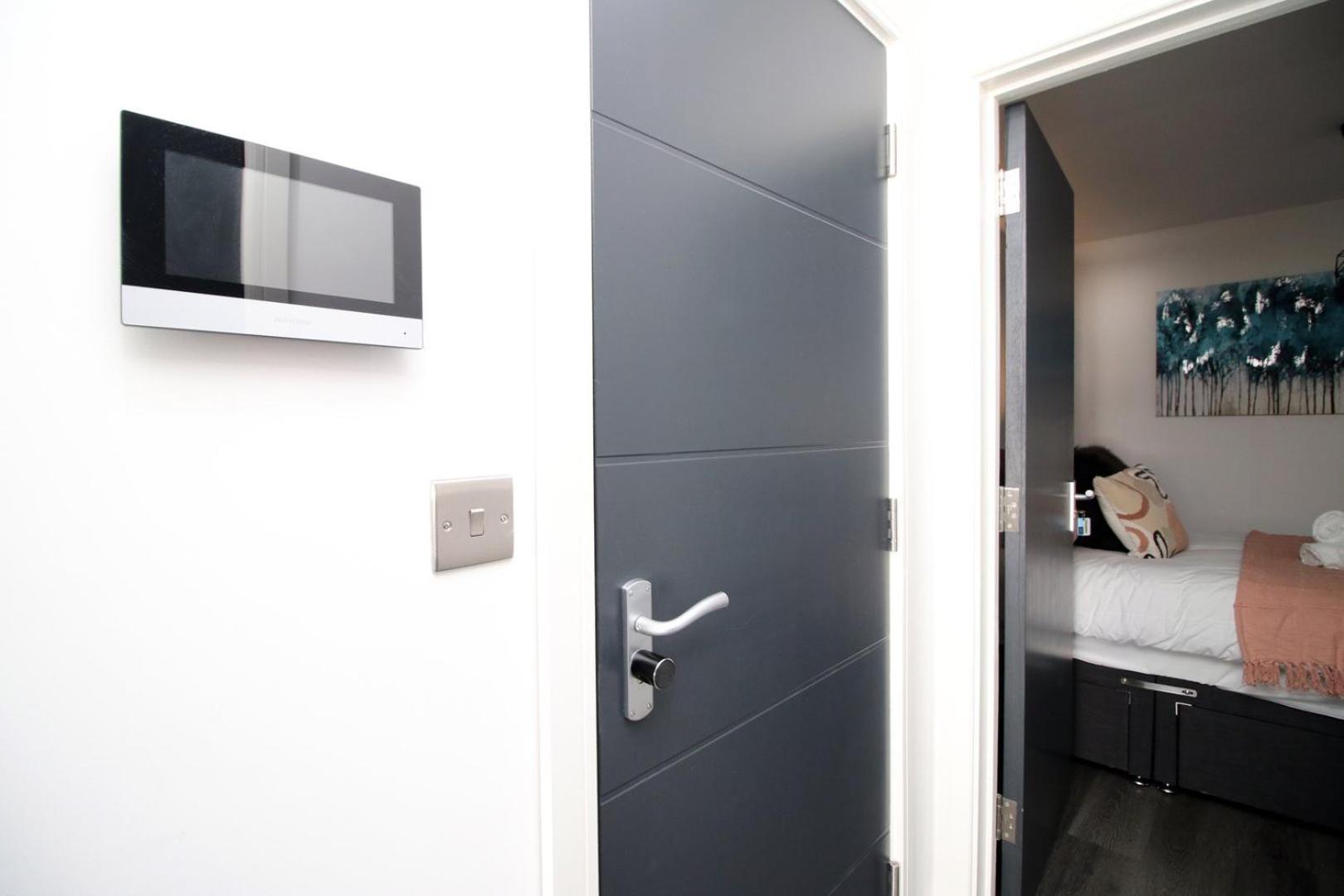 Boutique One Bedroom Apartment Cardiff Exterior photo