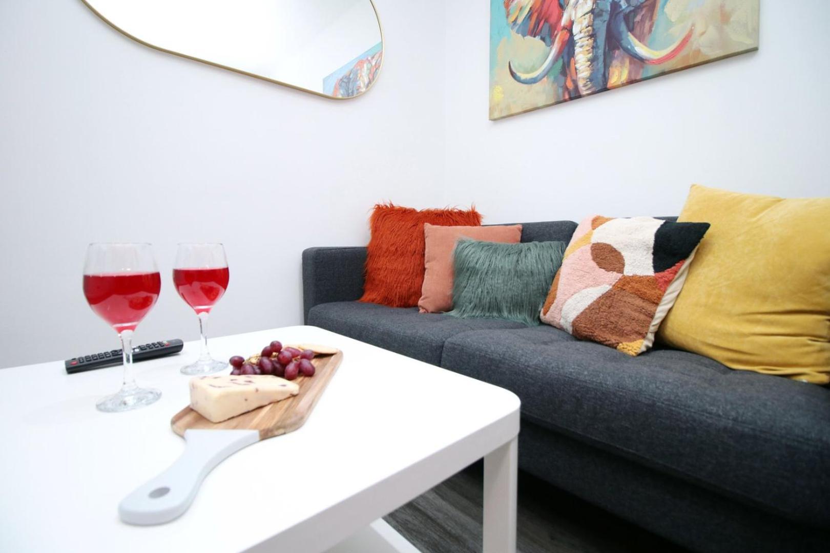 Boutique One Bedroom Apartment Cardiff Exterior photo